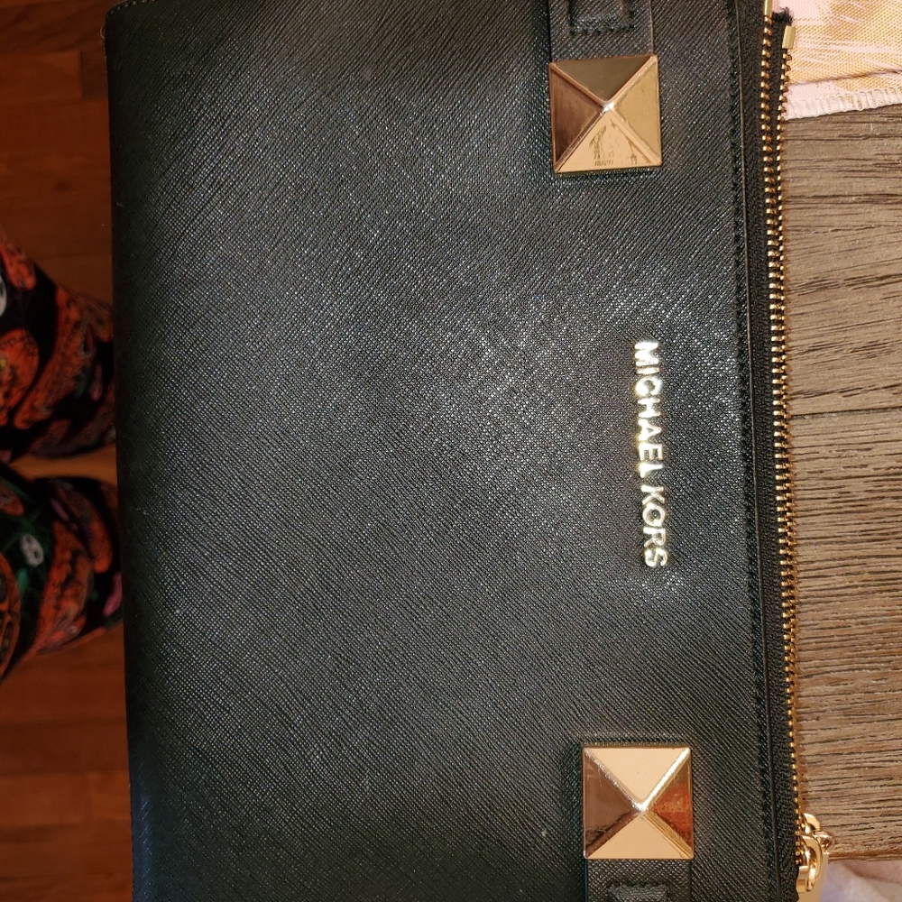 Michael kors purse